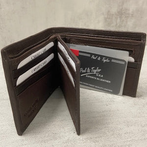 Bi-fold Wallet with Center Flap
